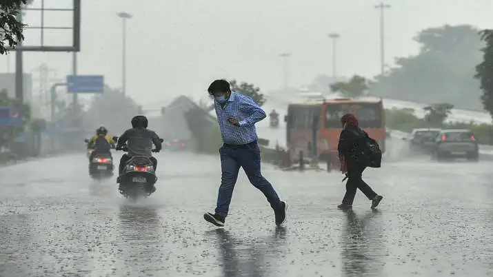 How to Ride an Electric Bike During the Monsoon?